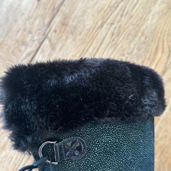 Khombu "Quechee Stingray" Black Suede Winter Boots Size 5M - Picture 4 of 10